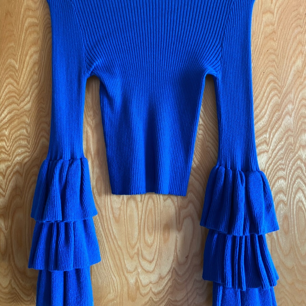 Top - Picture 2 of 2